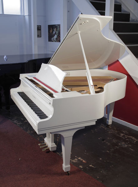 Reconditioned, 1987, Kawai KG-2E grand piano with a white case and polyester finish. Piano formerly belonged to Lord Andrew Lloyd Webber.